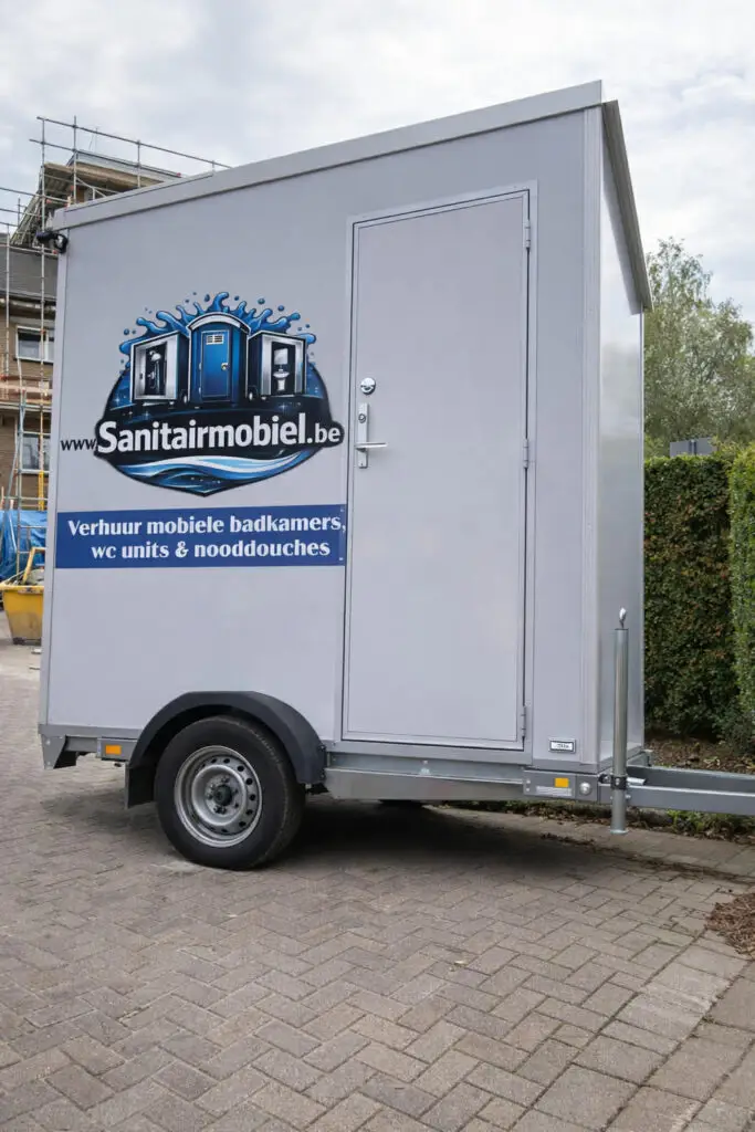 Mobiele badkamer huren op communiefeest in België - Sanitairmobiel